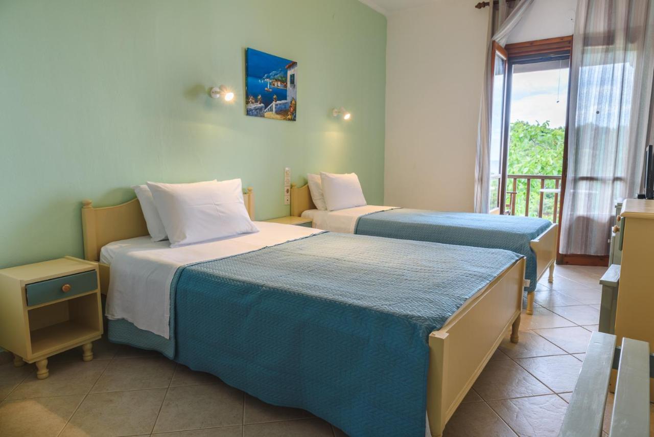 Studios Avra Agios Georgios  Extérieur photo