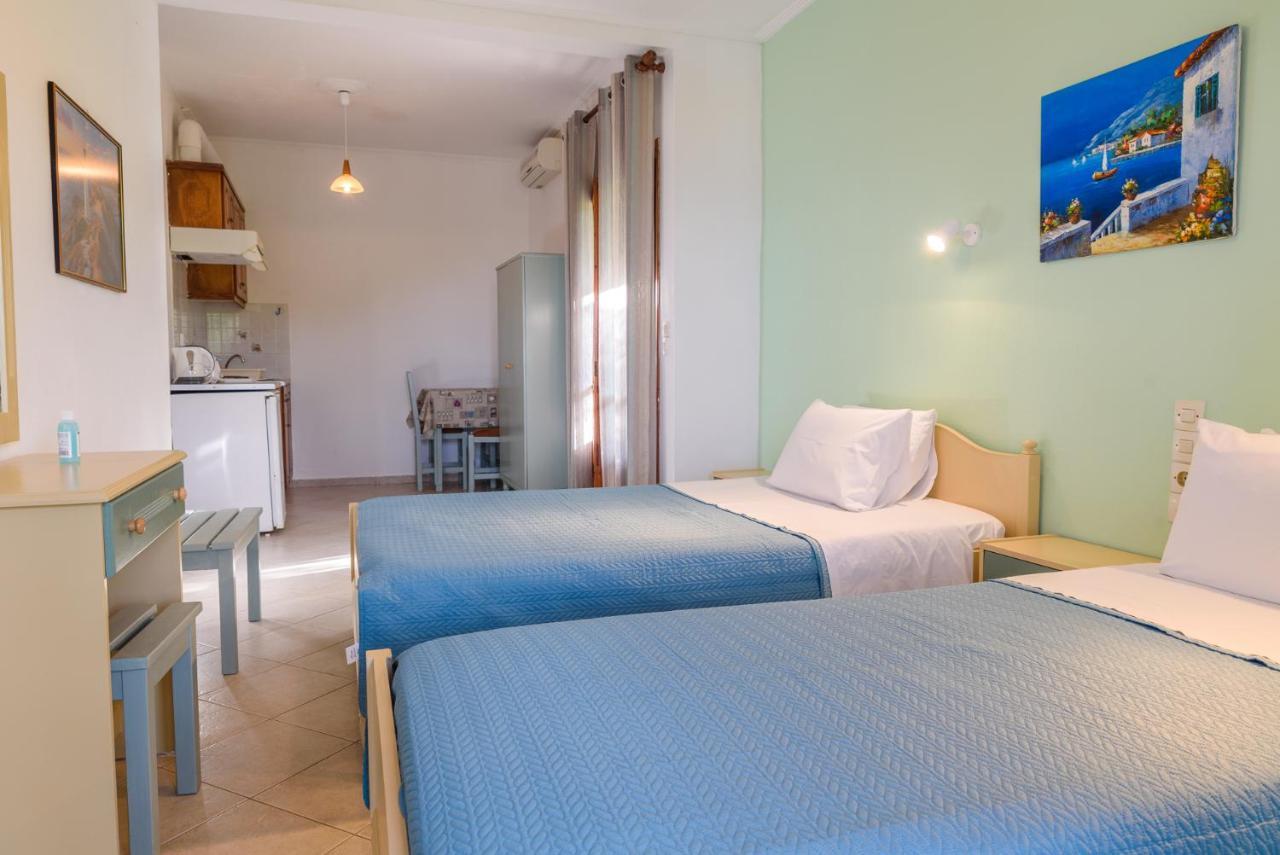 Studios Avra Agios Georgios  Extérieur photo