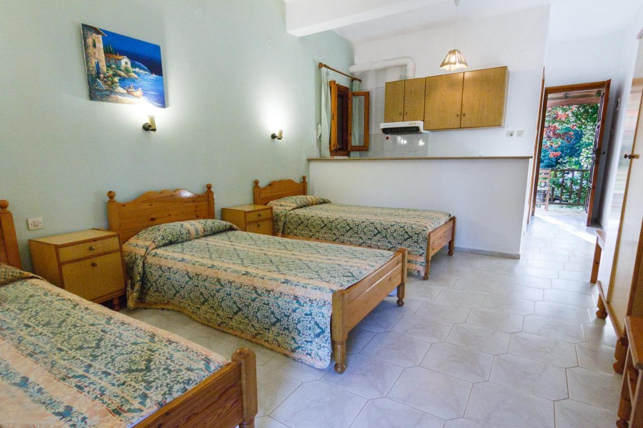 Studios Avra Agios Georgios  Extérieur photo