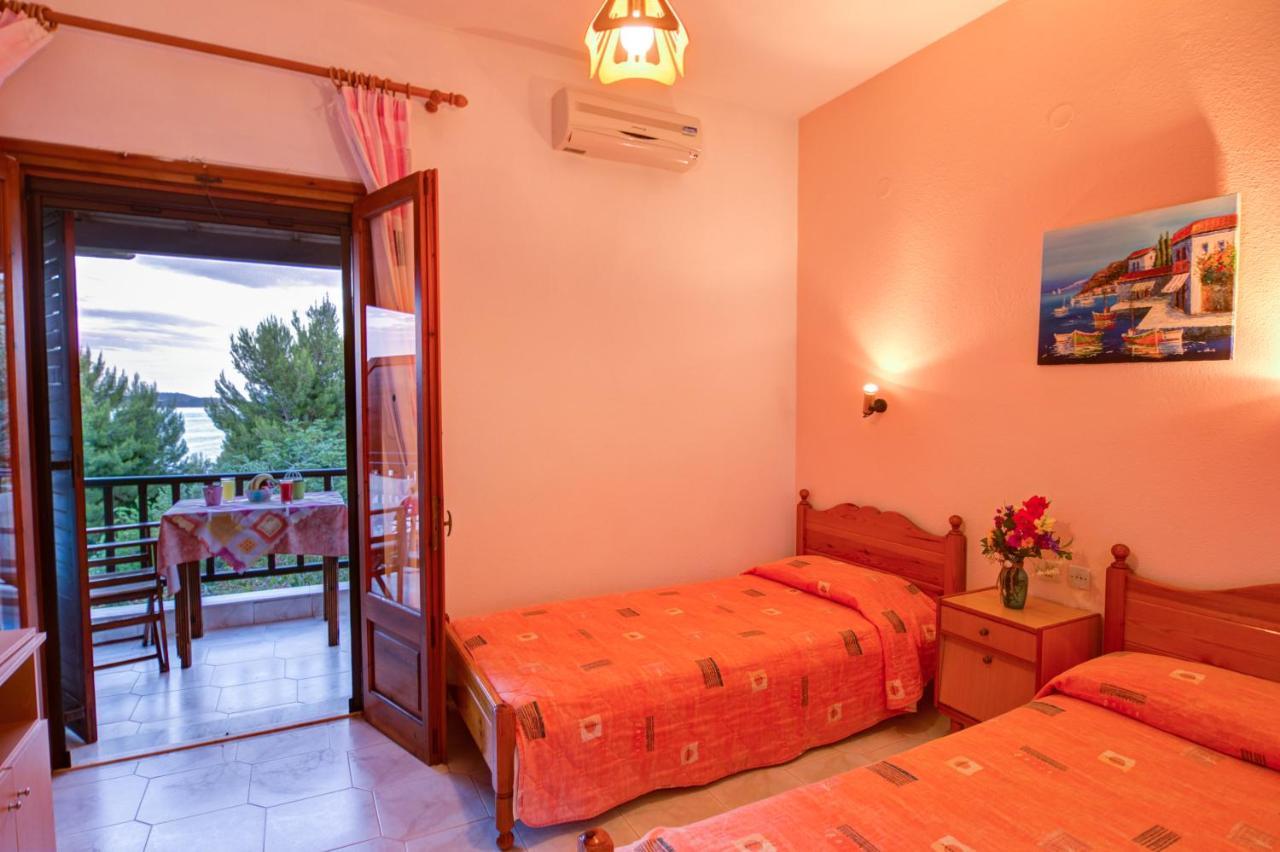 Studios Avra Agios Georgios  Extérieur photo