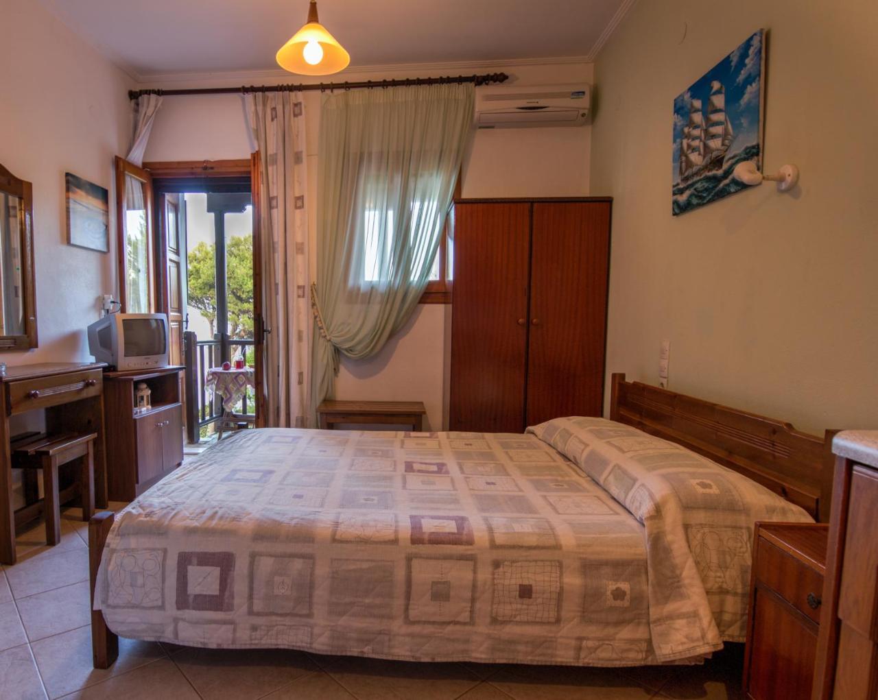 Studios Avra Agios Georgios  Extérieur photo