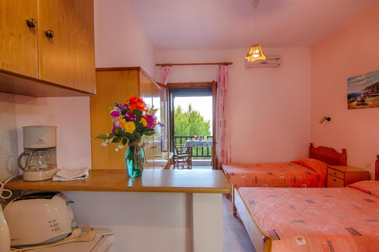 Studios Avra Agios Georgios  Extérieur photo